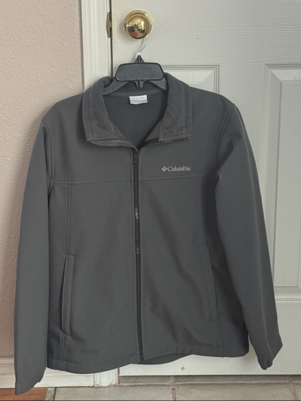 Columbia Men's Dark Gray Softshell Jacket